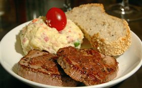 ʽڽţ (Steak au Poivre/Peppercorn Steak) 